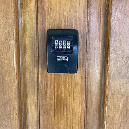 Alfoeldi Vendeghaz - * Devavanya