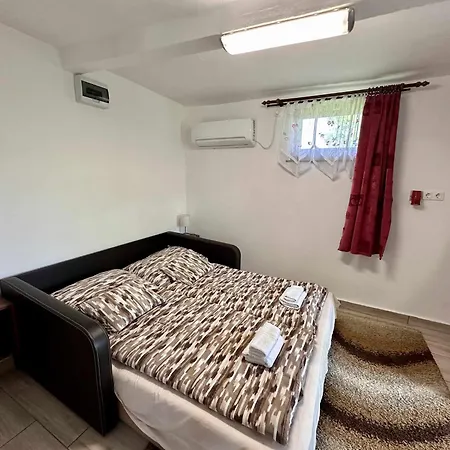 Alfoeldi Vendeghaz -