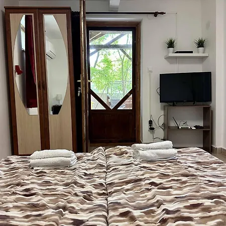 Alfoeldi Vendeghaz - Apartmán Devavanya