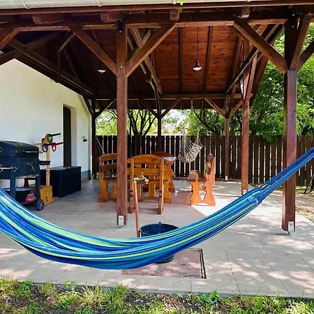 Alfoeldi Vendeghaz - Devavanya