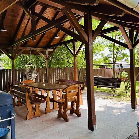 Alfoeldi Vendeghaz - Apartmán Devavanya