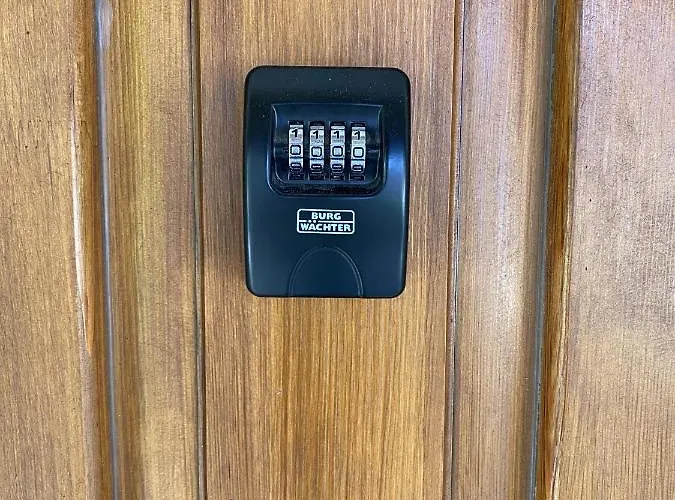 Alfoeldi Vendeghaz - * Devavanya