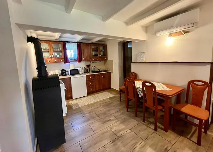 Alfoeldi Vendeghaz -