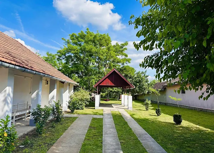 Alfoeldi Vendeghaz - Devavanya