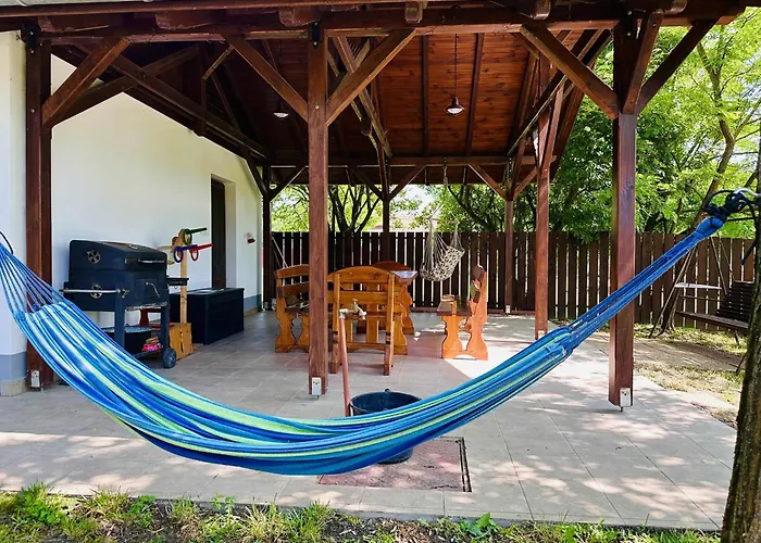 Alfoeldi Vendeghaz - Devavanya